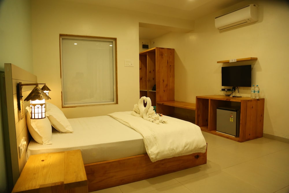 Premium Double Room, 1 King Bed, Valley View photo 3