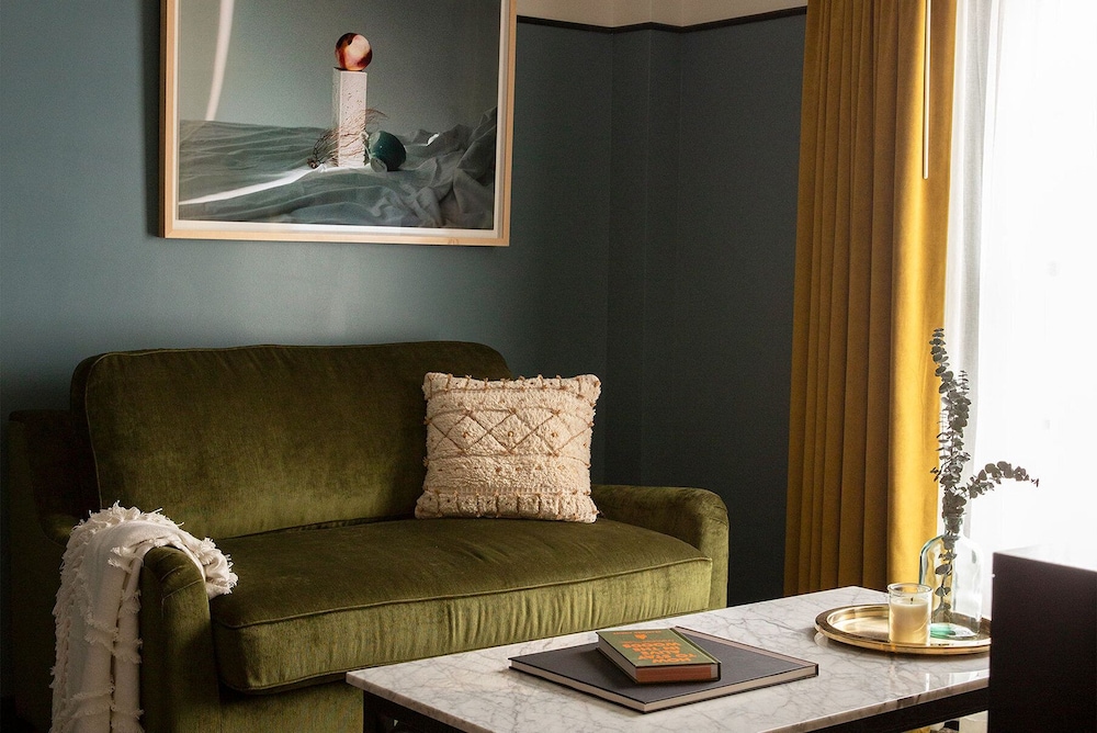 Suite, Multiple Beds (Socialite, Two King) - Photo 7