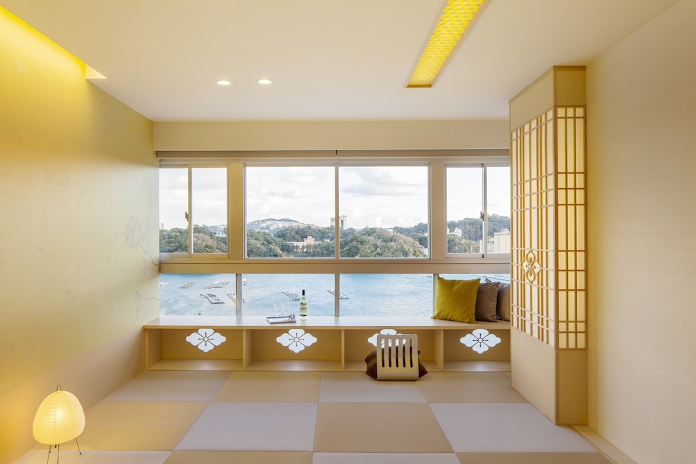 Sakura Modern Japanese Room, 12 tatami mats, Ocean View photo 2