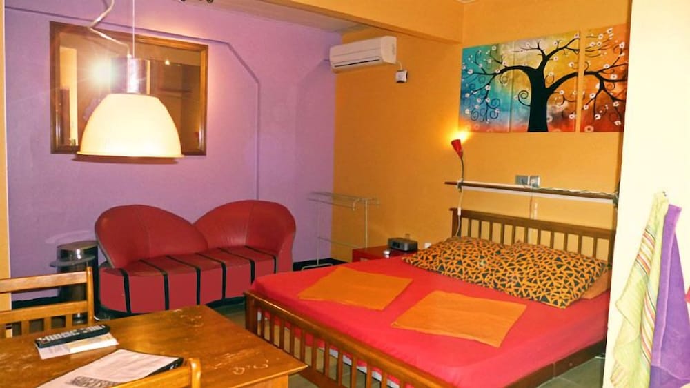Comfort Studio, 1 Queen Bed photo 1