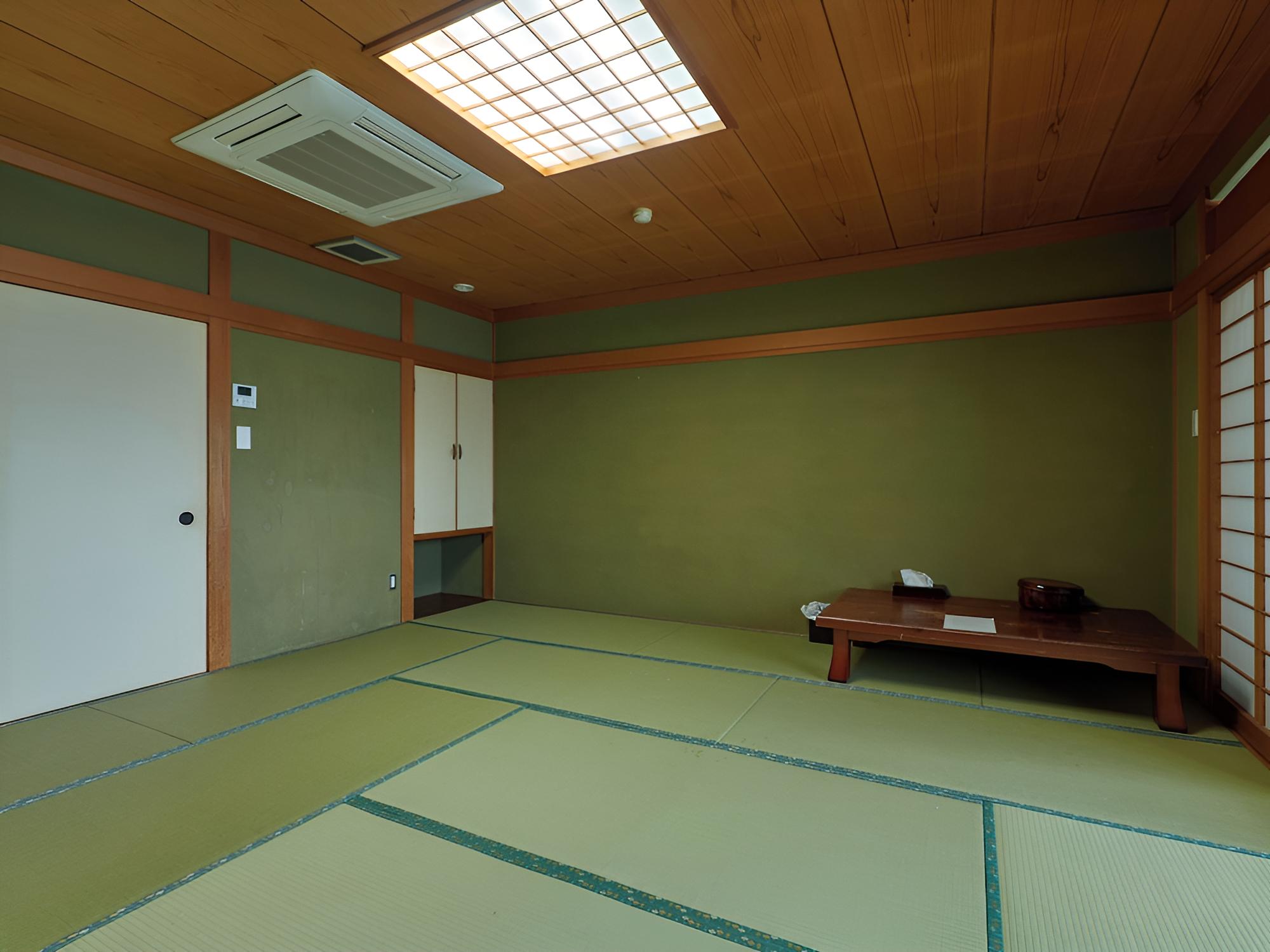 Traditional Triple Room, Non Smoking photo 2