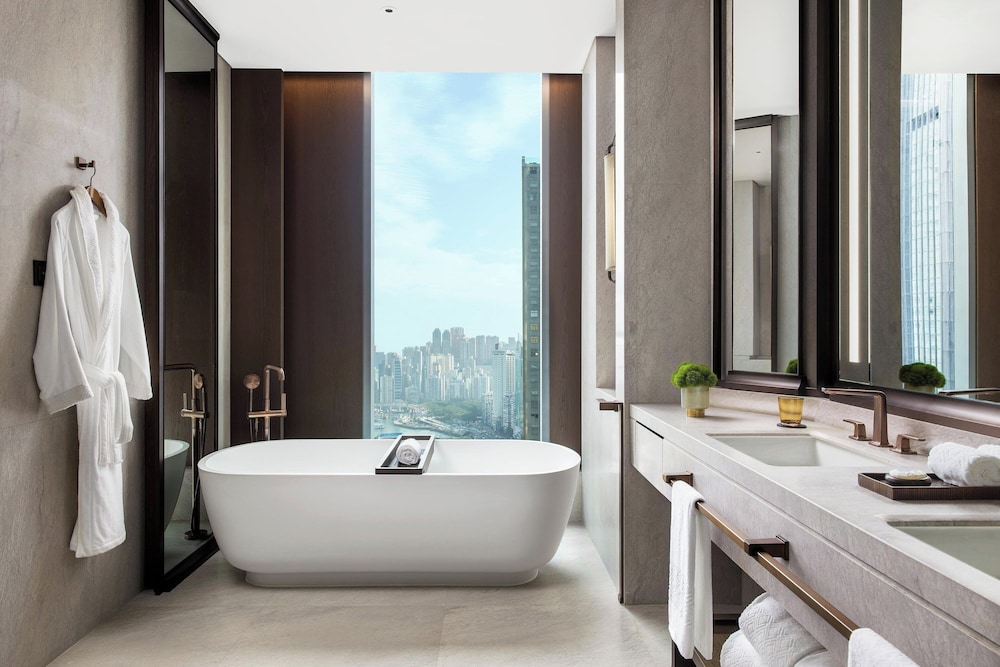 Suite, 1 Bedroom, City View thumbnail 6