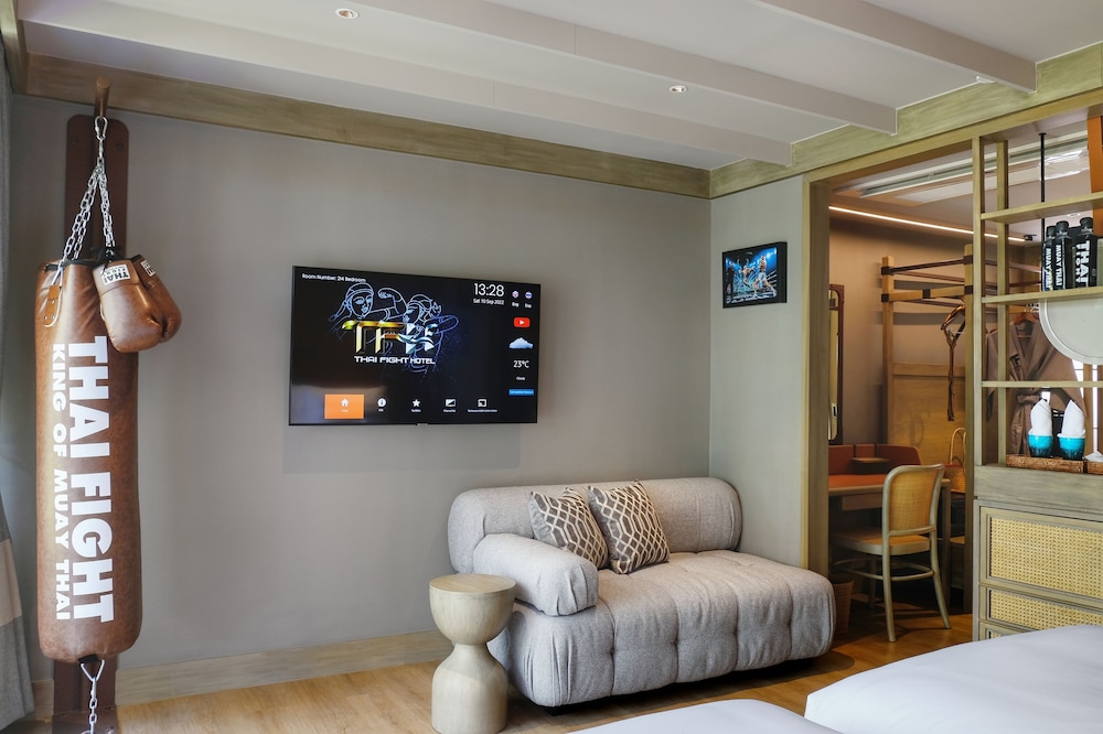 Family Twin Room, 1 Bedroom, Bathtub photo 3