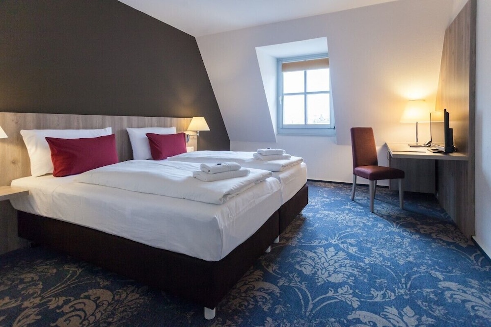 Business double room, nonsmoking photo 1
