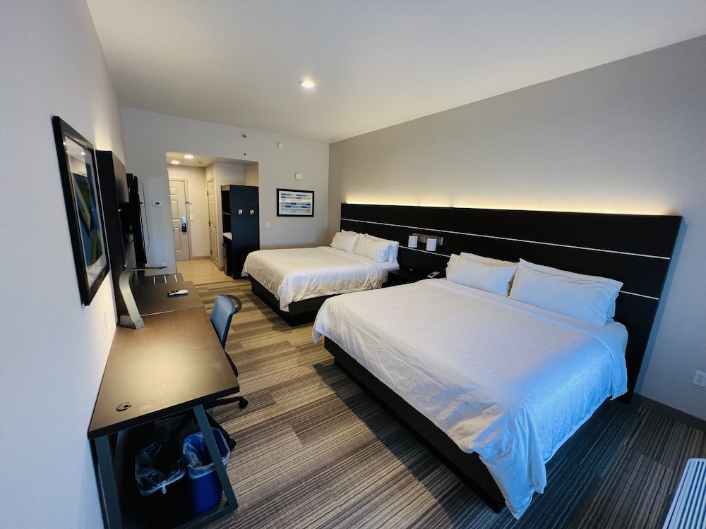 Standard Room, 2 Queen Beds, Accessible (Communication Accessible) - Photo 1