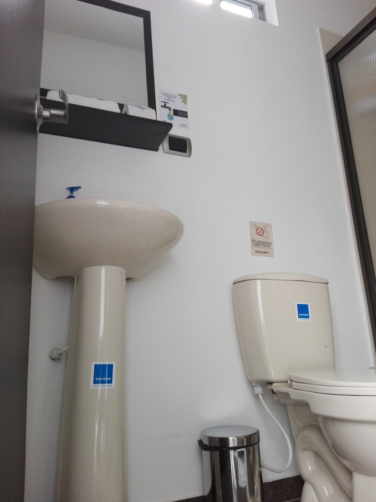 Standard Triple Room, 1 Bedroom photo 3