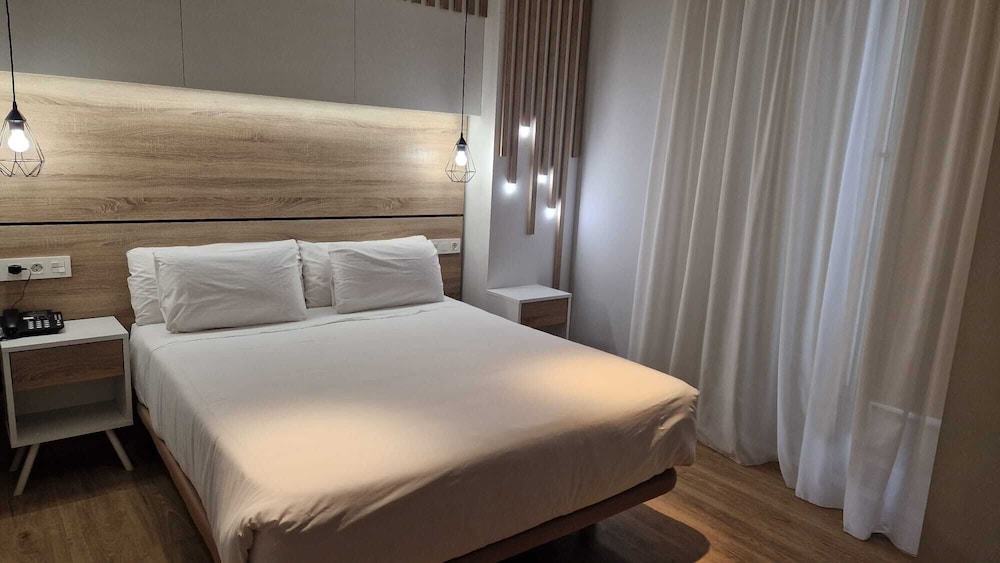 Superior Double Room - Photo 3