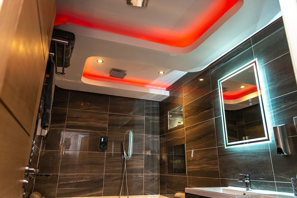 Design Apartment, Private Bathroom (Jacuzzi) - Photo 30