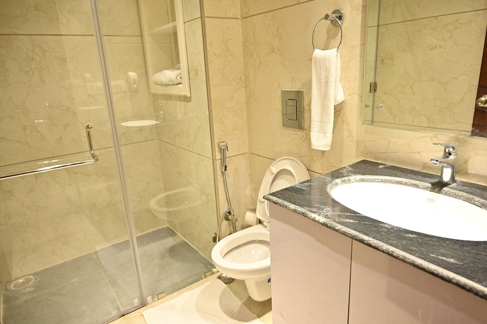 Deluxe Room - Photo 5