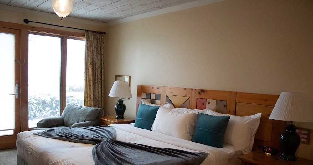 Traditional Cabin, 1 Bedroom, Lake View, Lakeside
