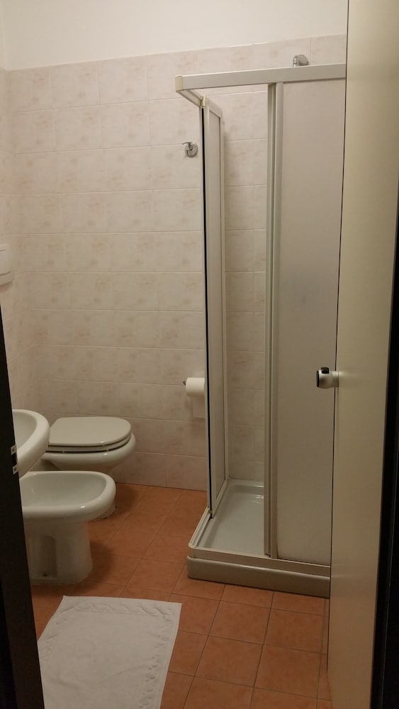 Standard Single Room photo 2
