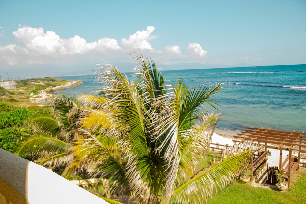 Villa, 4 Bedrooms (Beach Front White Sand Villa 4BD) photo 3