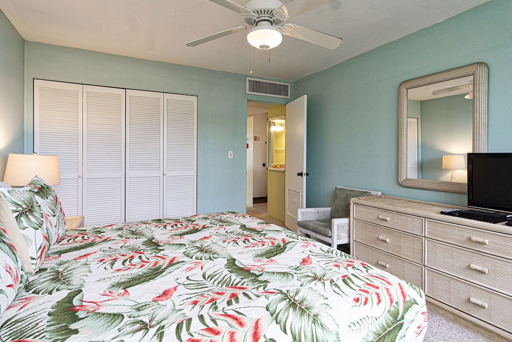Condo, 1 King Bed with Sofa bed, Ocean View, Oceanfront