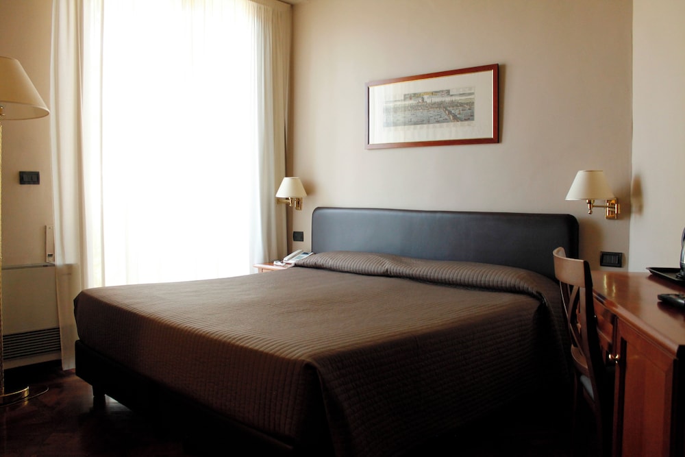 Standard Double Room, 1 Queen Bed, Garden View (Senza accesso Spa) photo 3