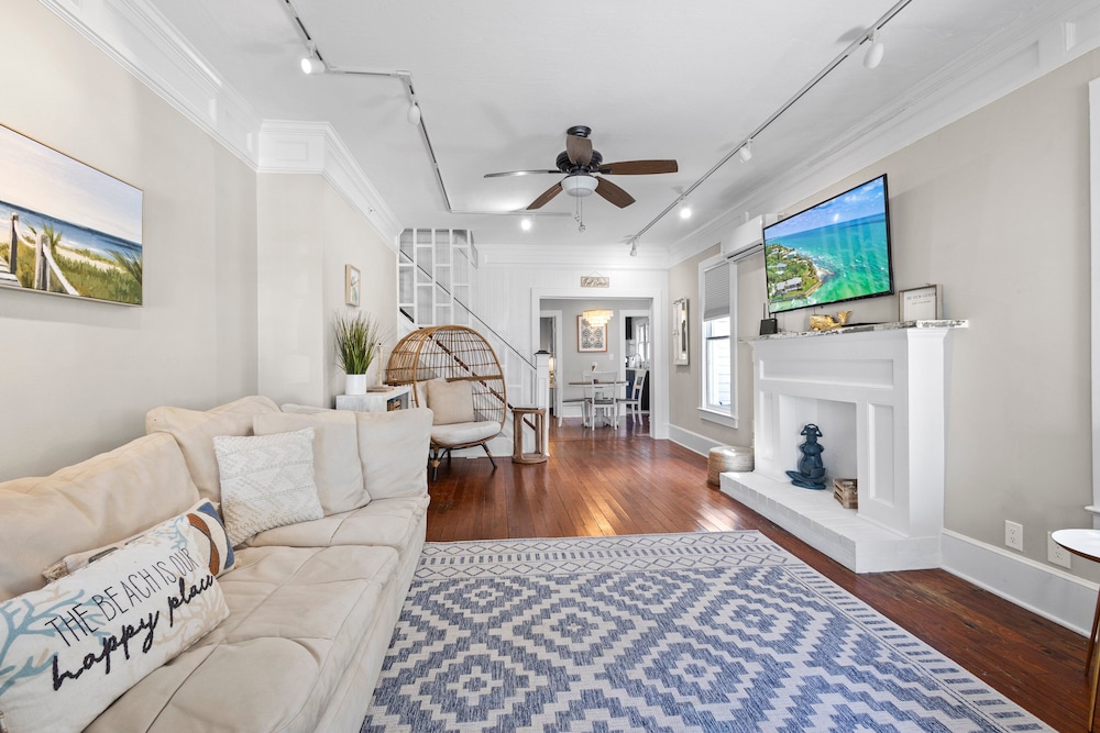 House, Multiple Beds, Patio, Partial Sea View (The Porch at Fort Pierce) photo 3