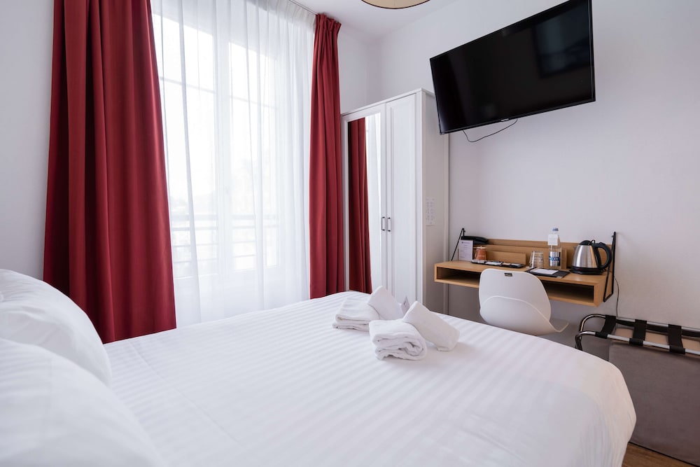 Classic Room, 1 Double Bed, Non Smoking, City View - Photo 4