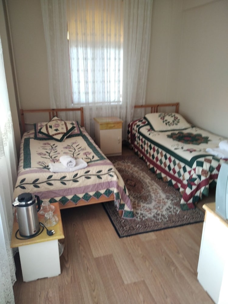 Standard Room, 2 Twin Beds photo 1