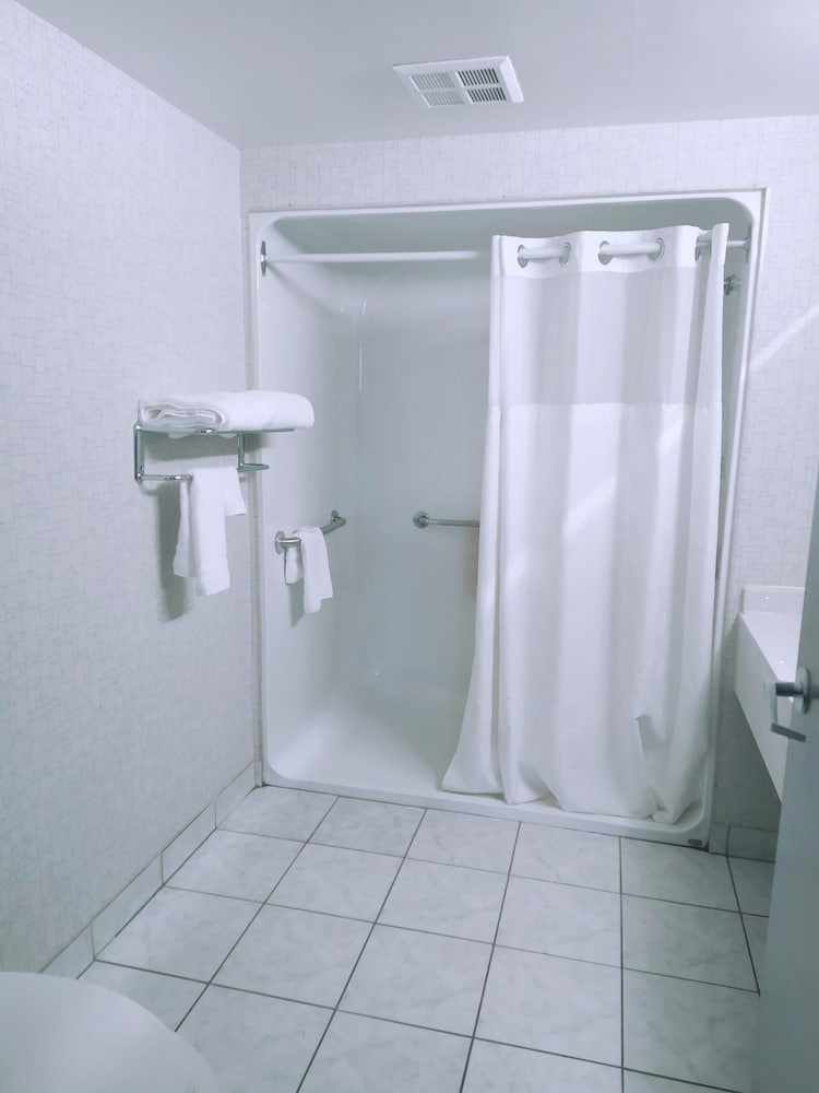 Room, 1 Queen Bed, Accessible, Non Smoking - Photo 6