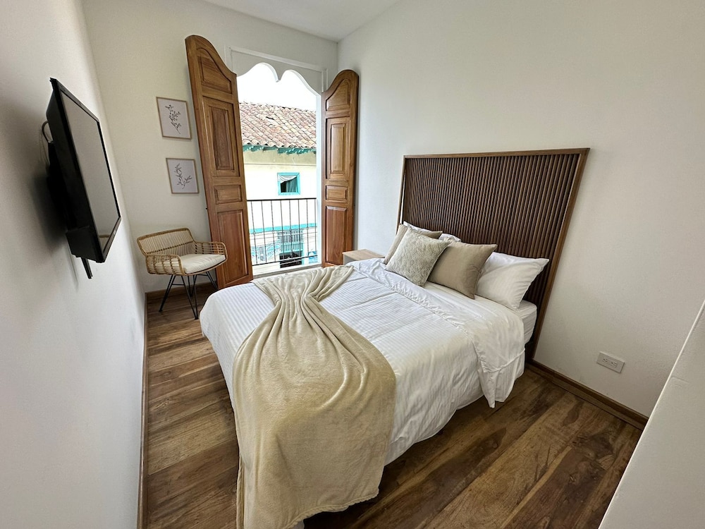 Traditional Room, 1 Double Bed, Ensuite, City View