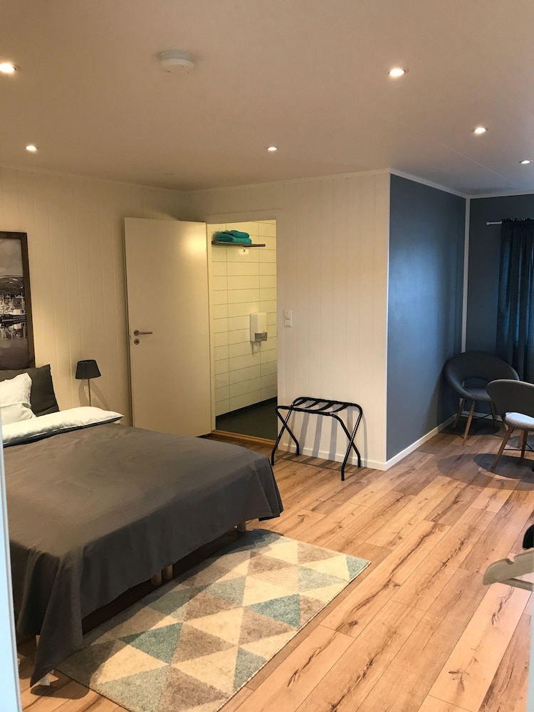 Standard Double or Twin Room photo 2