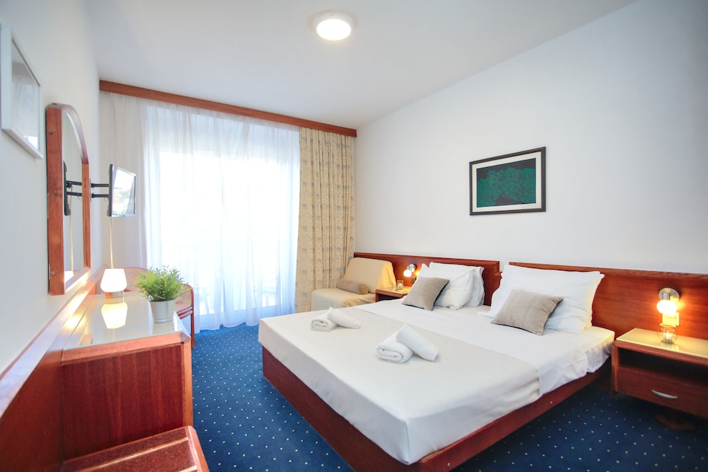 Double or Twin Room, Courtyard View
