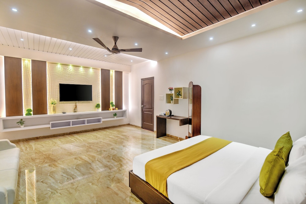 Deluxe Room, Accessible photo 1