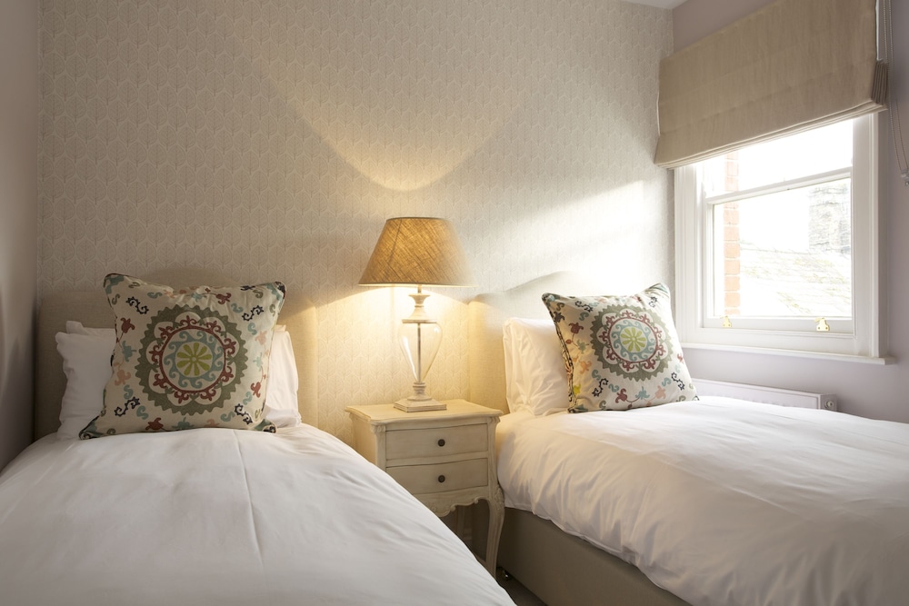 Family Quadruple Room photo 2