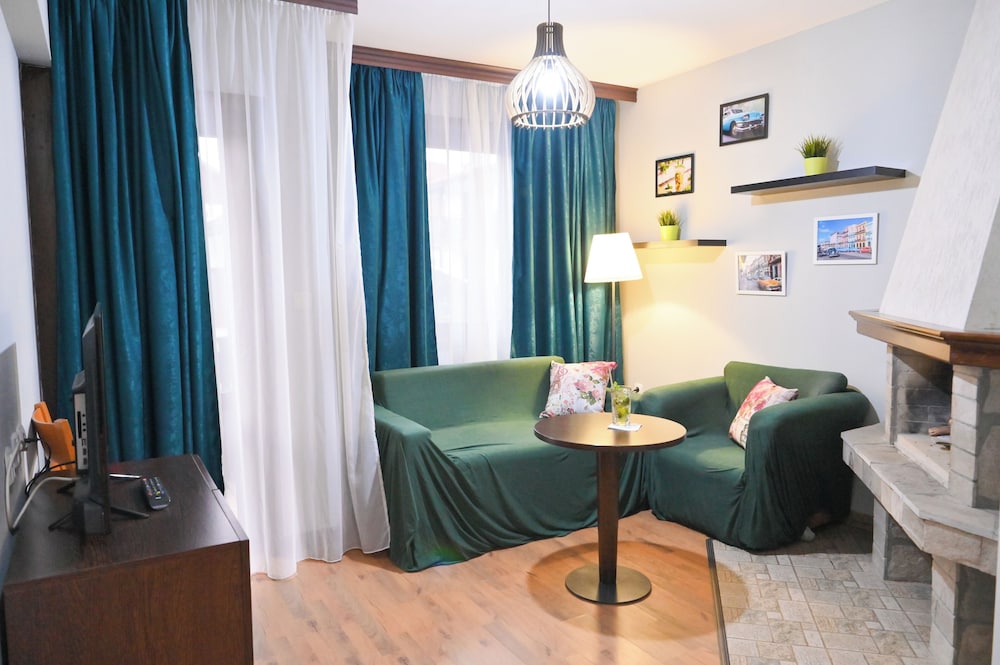 Deluxe Suite, Balcony