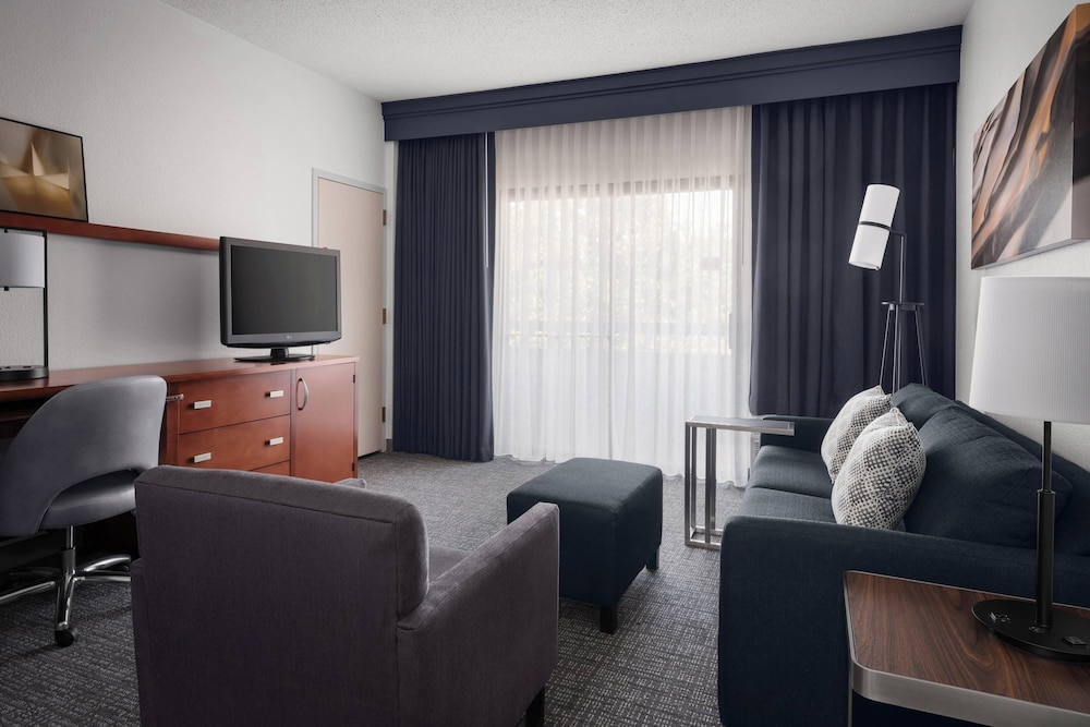 Suite, 1 Bedroom photo 3