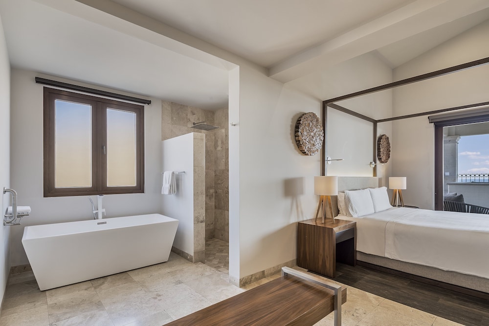 Room, 3 Bedrooms (Residence) - Photo 16