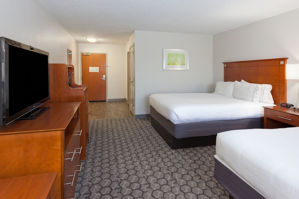 Standard Room, 2 Queen Beds - Photo 5