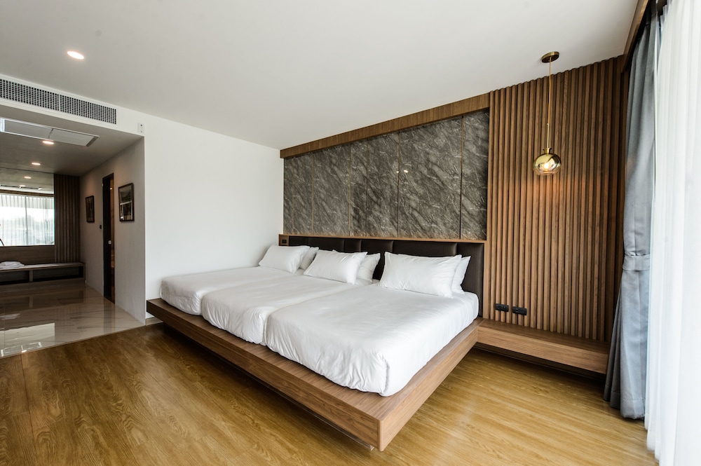 Triple-Bed Suite - Photo 1