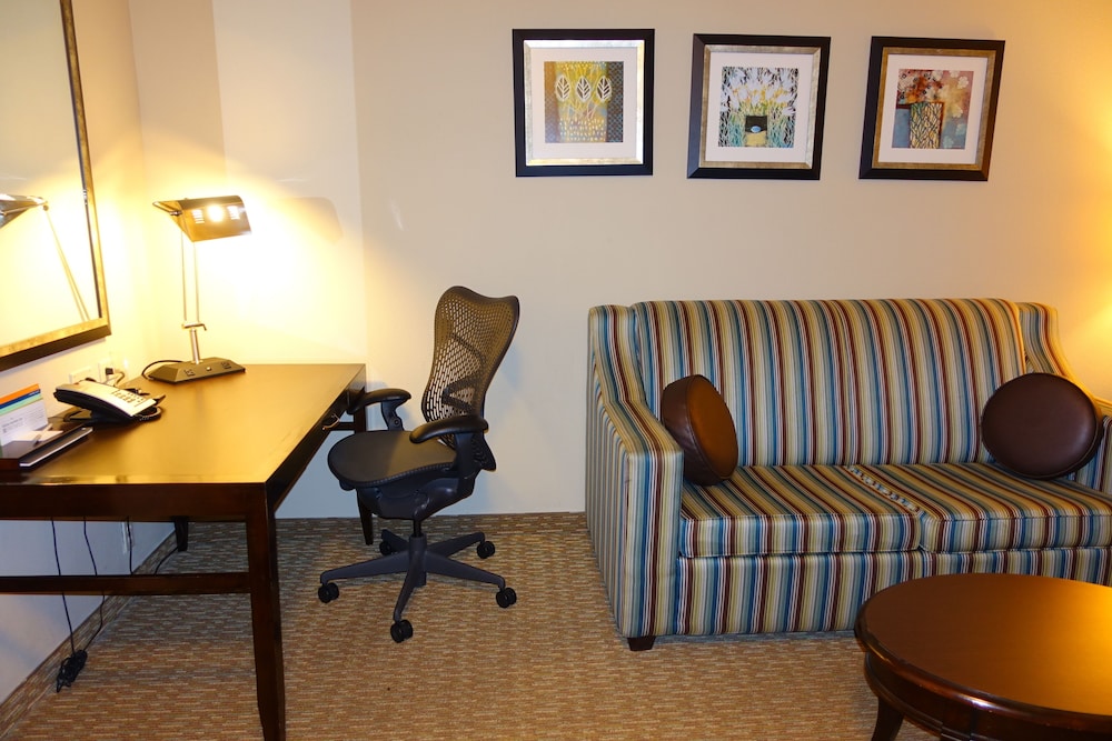 Suite, Accessible - Photo 4