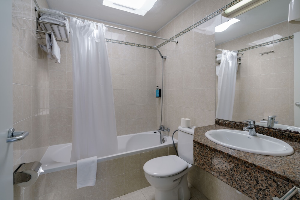Apartamento 2 Habitaciones con Vista a la Marina (4 Adultos + 2 niños)