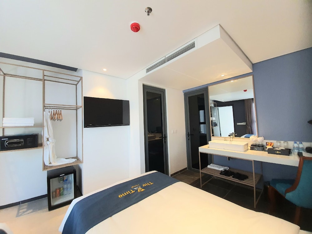 Deluxe Double or Twin Room, 1 Bedroom, City View - Photo 4