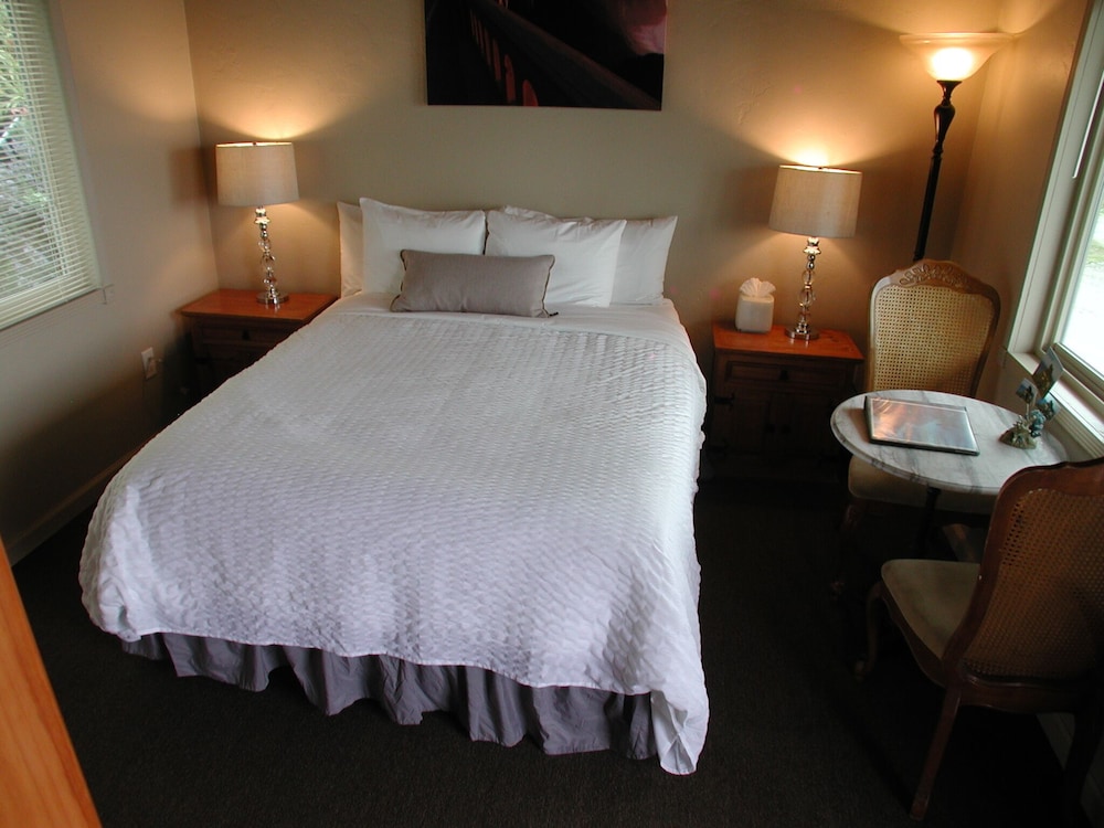 Standard Room photo 2