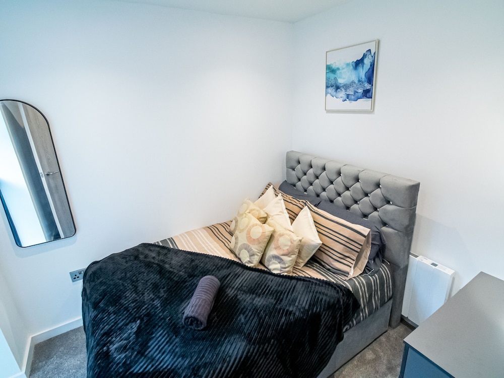 Bv Luxe 3 Slaapkamer Stadswoning in Bed Cliff Oaks, Foto 12