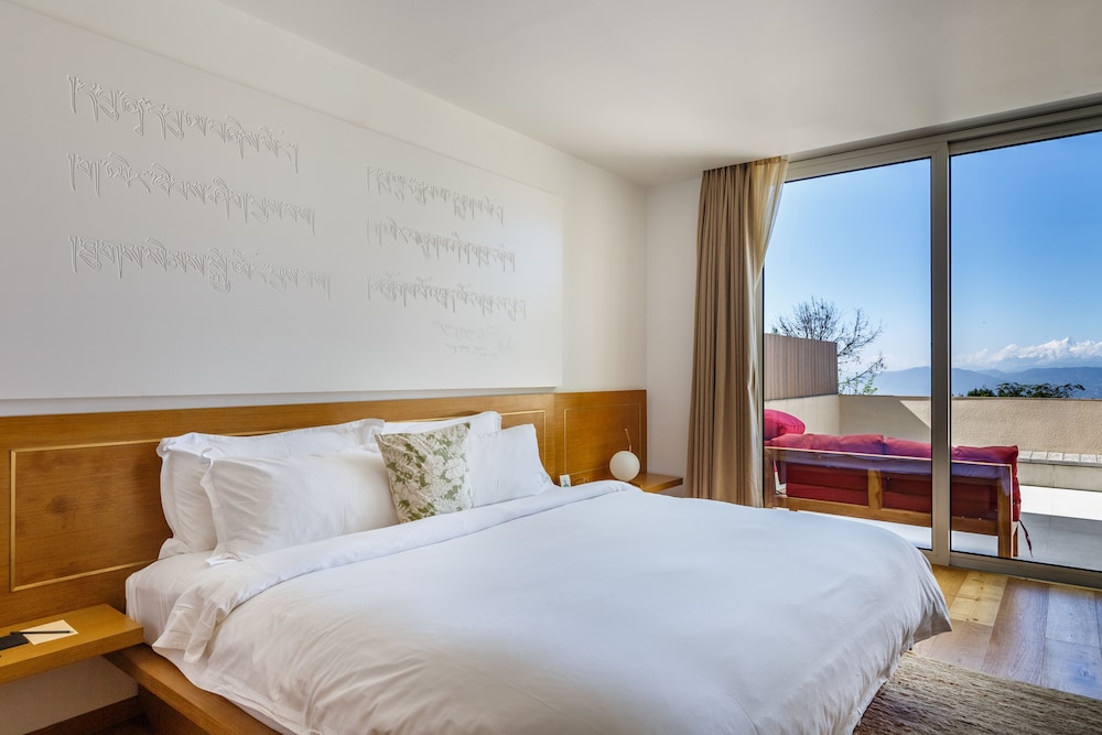 Superior King Suite With Private Balcony photo 1