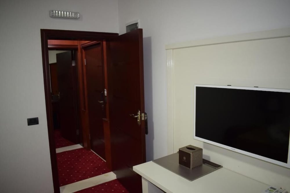 Deluxe Apartment, 2 Bedrooms, Garden View