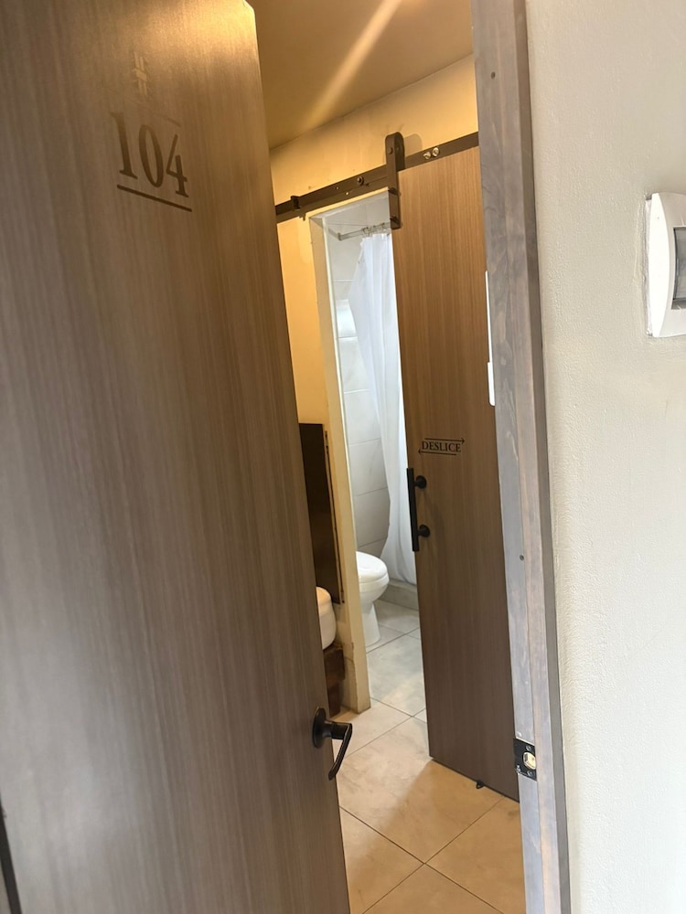 Deluxe Triple Room photo 3