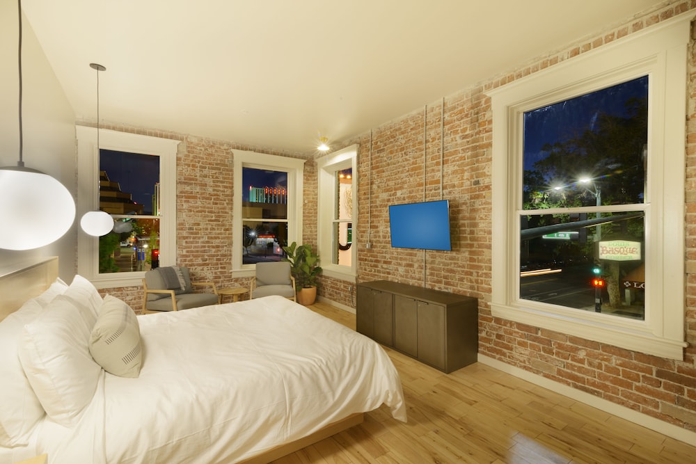 Parke Room photo 2