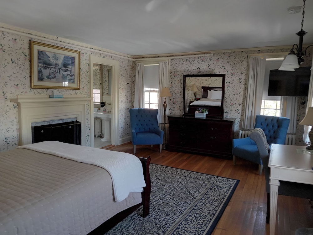 Deluxe Room, 1 Queen Bed