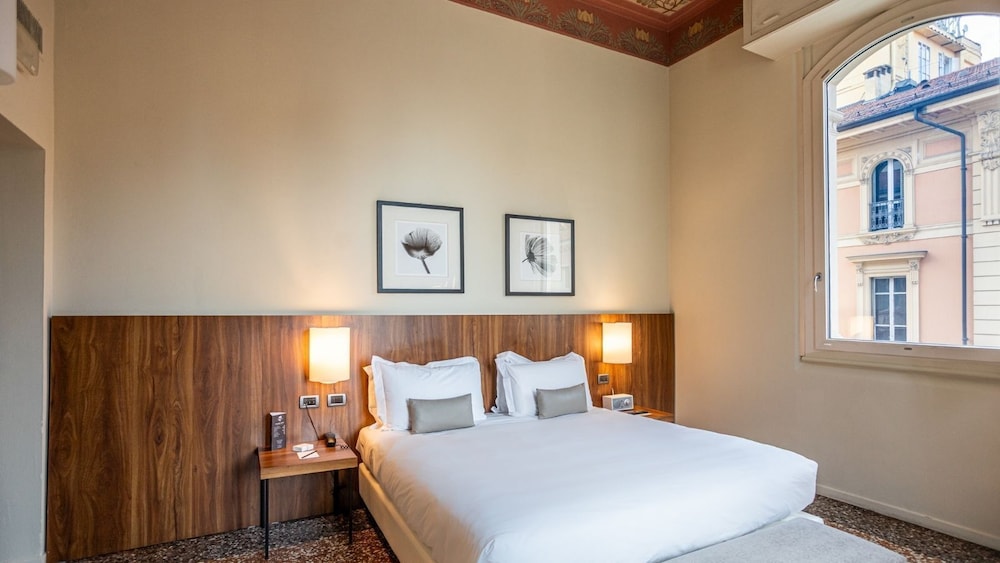 Romantic Studio Suite, Terrace, Garden View