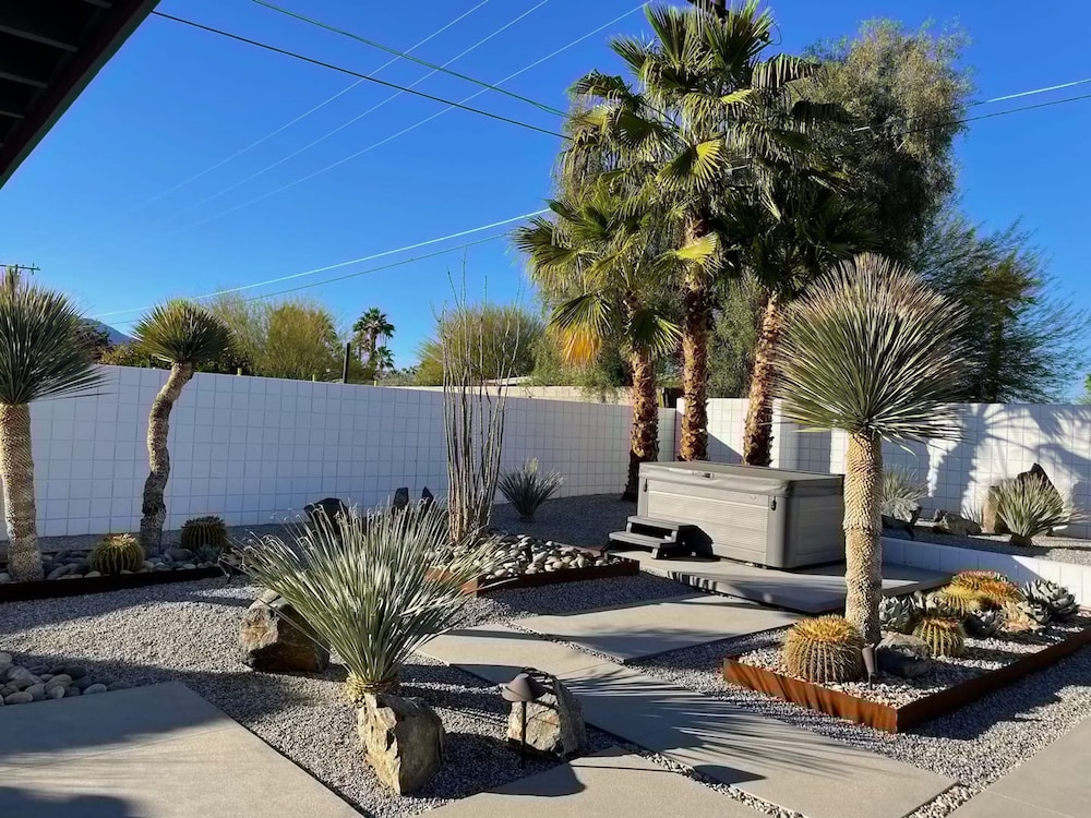 OG MCM w Saltwater Pool Hot Tub Dogs Welcome, Foto 53