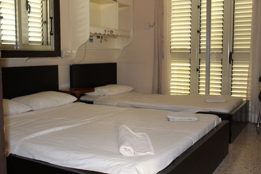 Classic Triple Room, Multiple Beds, Accessible photo 2