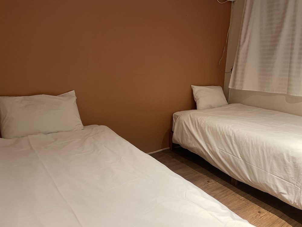 City Twin Room photo 2