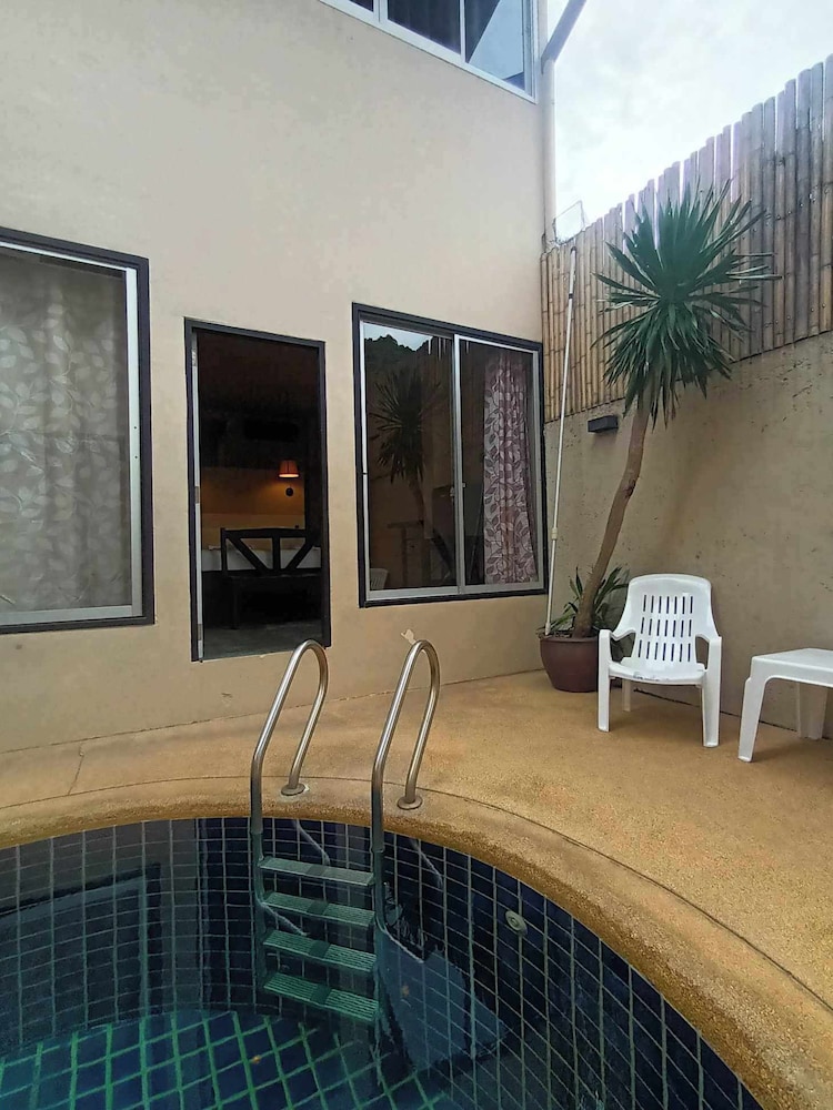 Deluxe Double Room, Pool View - Photo 4