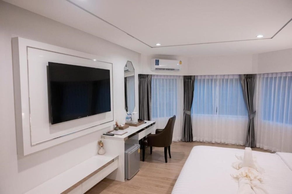Deluxe Double Room photo 3