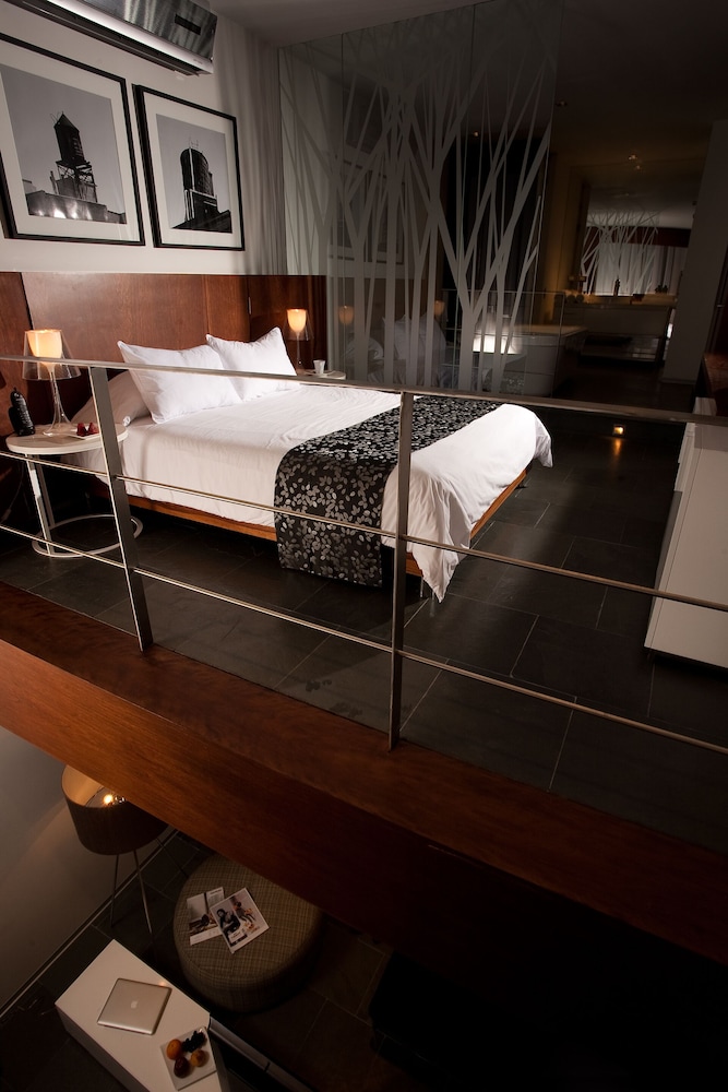 Room, Tower - Photo 1