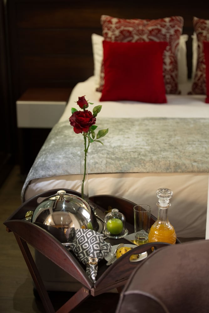 Business Suite, 1 Queen Bed